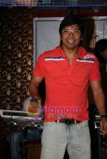 Shaan at Asif Bhamla Diwali celebrations in Red Ant Cafe on 3rd Nov 2010 (5).JPG